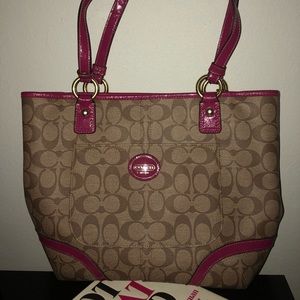 *SALE* NWOT COACH HANDBAG